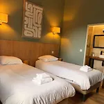 Clair De Lune Hotel 3*