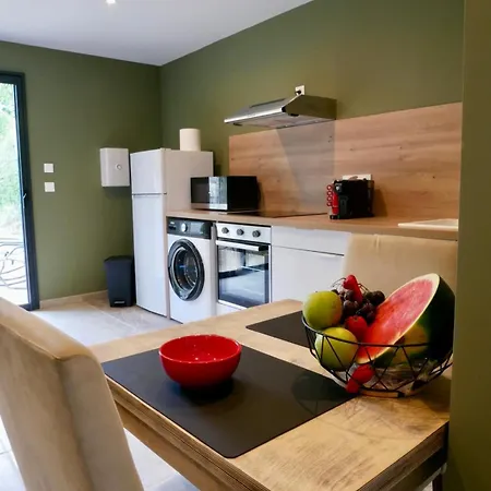 Clair De Lune Hotel 3*