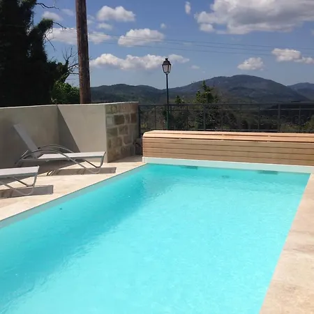 Hotell Clair De Lune 3*