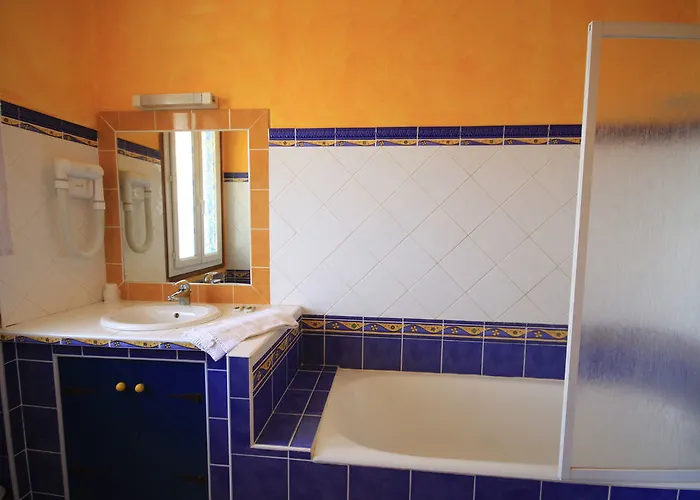 Clair De Lune Hotel 3*